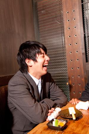 南越谷の肉とワインを満喫できる居酒屋「越谷ミート酒場 ビンゴ」：駅近で気軽に楽しめる肉料理と充実のドリンクメニュー